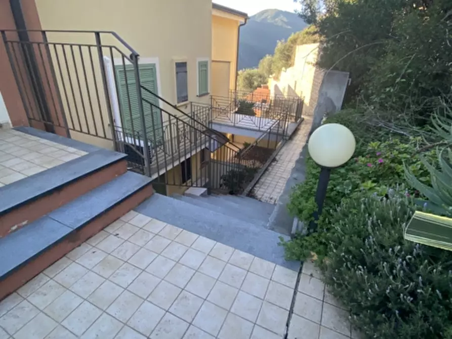 Immagine 5 di Appartamento in vendita  in Strada Pose a Castellaro