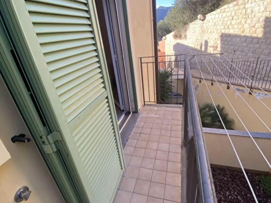 Immagine 15 di Appartamento in vendita  in Strada Pose a Castellaro