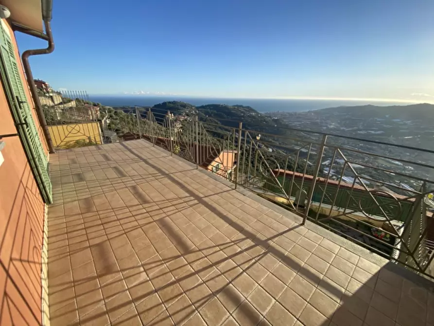 Immagine 19 di Appartamento in vendita  in Strada Pose a Castellaro