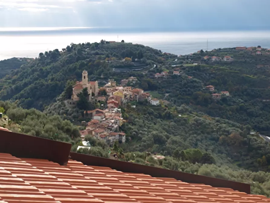 Immagine 35 di Appartamento in vendita  in Strada Pose a Castellaro