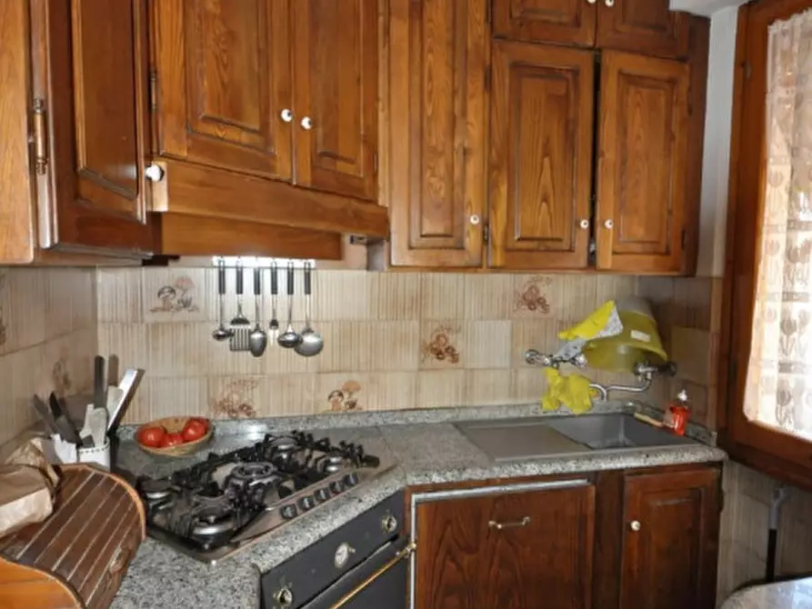 Immagine 6 di Appartamento in vendita  in Viale Europa a Terranuova Bracciolini