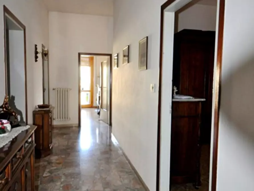 Immagine 11 di Appartamento in vendita  in Viale Europa a Terranuova Bracciolini