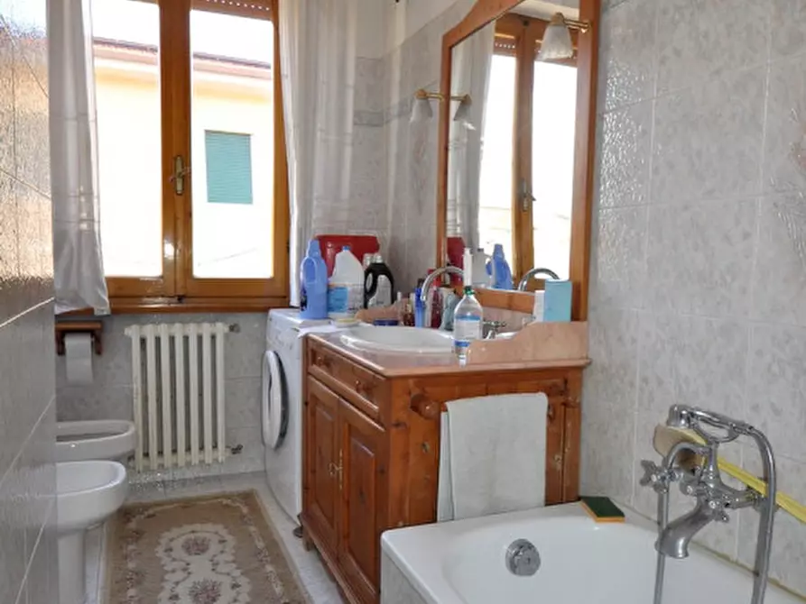 Immagine 12 di Appartamento in vendita  in Viale Europa a Terranuova Bracciolini