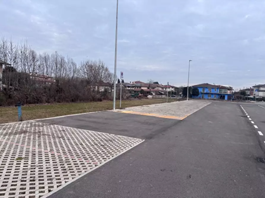 Immagine 6 di Terreno in vendita  a Caldogno