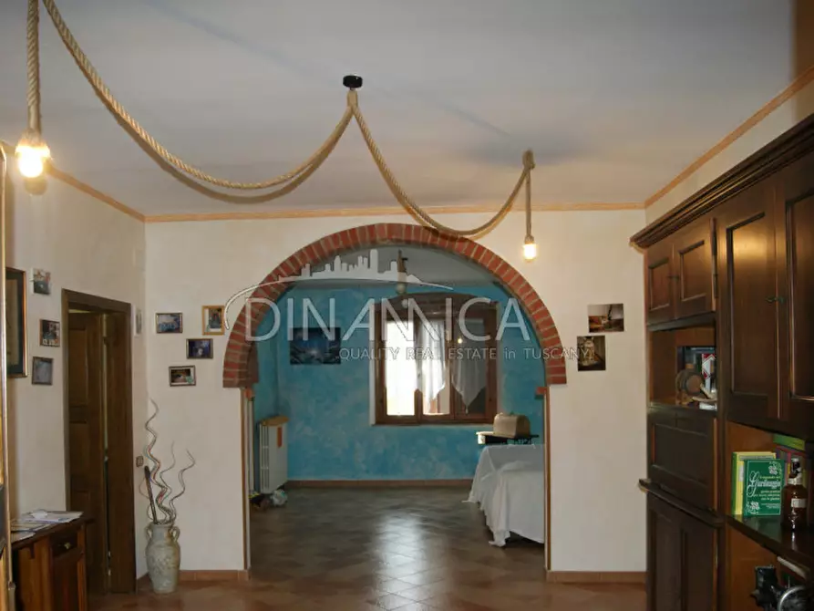 Immagine 9 di Rustico / casale in vendita  a Fucecchio