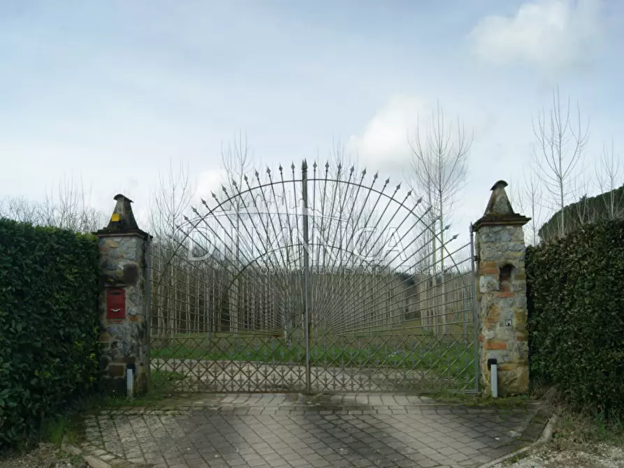 Immagine 36 di Rustico / casale in vendita  a Fucecchio