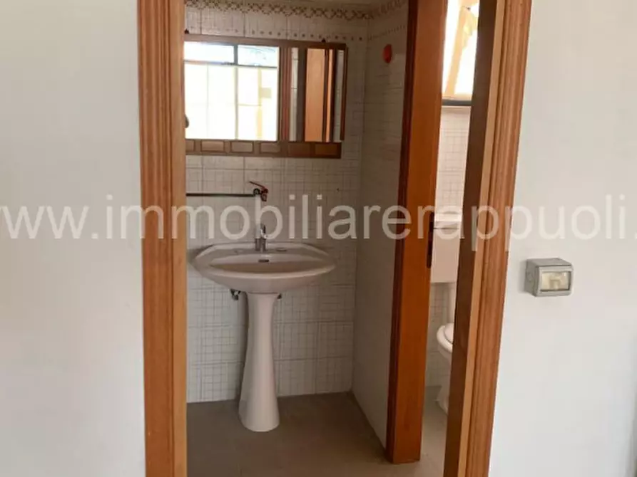 Immagine 4 di Attività commerciale in vendita  a Torrita Di Siena