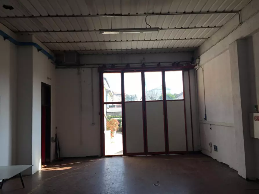 Immagine 2 di Laboratorio in vendita  in Via Marconi 4/B a Torbole Casaglia