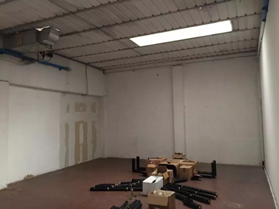 Immagine 5 di Laboratorio in vendita  in Via Marconi 4/B a Torbole Casaglia