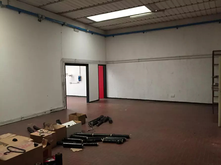 Immagine 6 di Laboratorio in vendita  in Via Marconi 4/B a Torbole Casaglia