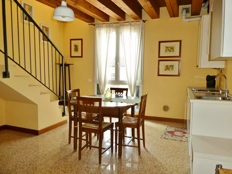Immagine 1 di Appartamento in vendita  in corso san felice a Vicenza