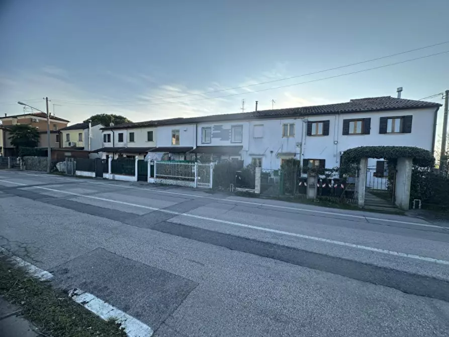 Immagine 1 di Appartamento in vendita  in Via Fornaci a Padova