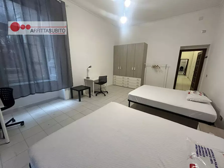 Immagine 3 di Camera in affitto  in via san nicandro 9 a Napoli
