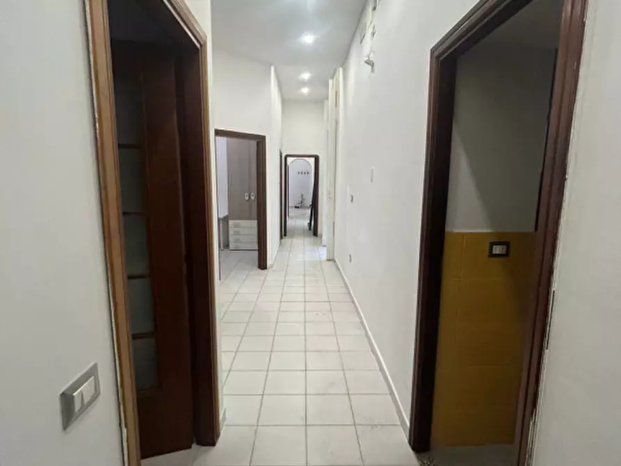 Immagine 7 di Camera in affitto  in via san nicandro 9 a Napoli