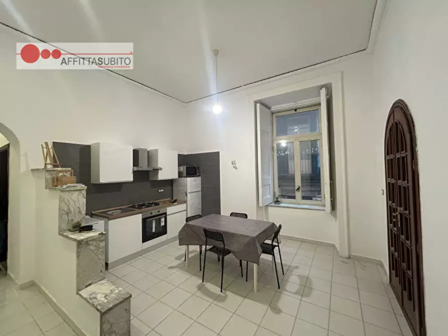 Immagine 12 di Camera in affitto  in via san nicandro 9 a Napoli