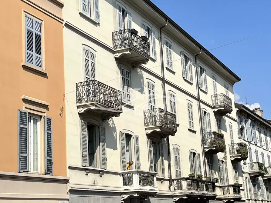 Immagine 1 di Appartamento in vendita  in via Cadorna a Como