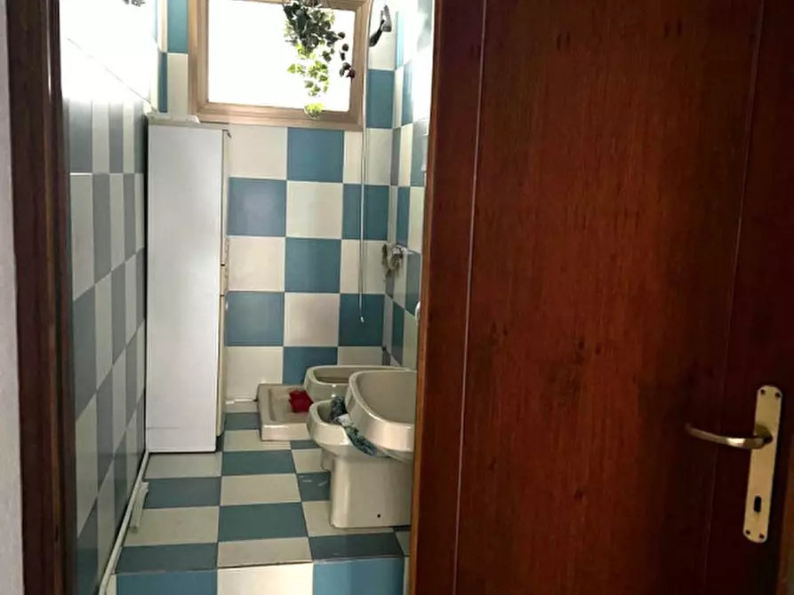 Immagine 9 di Ufficio in vendita  a Quartu Sant'elena