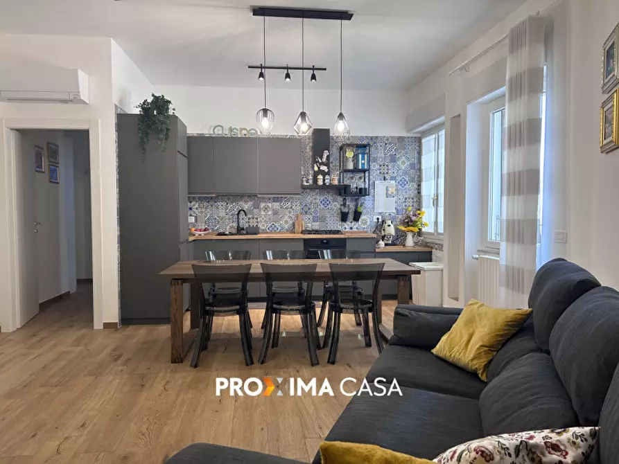 Immagine 1 di Appartamento in vendita  in Via Gelso 9 a Salerno