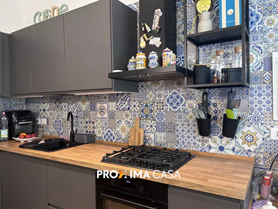 Immagine 11 di Appartamento in vendita  in Via Gelso 9 a Salerno