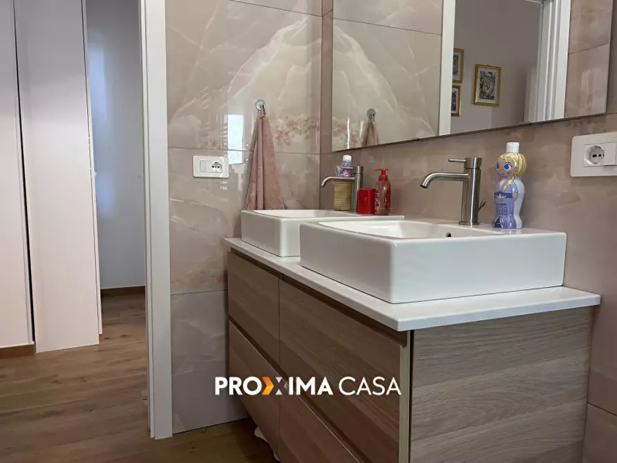 Immagine 17 di Appartamento in vendita  in Via Gelso 9 a Salerno