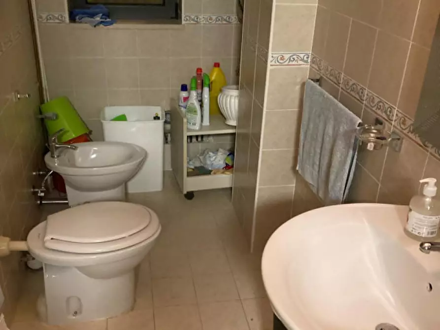 Immagine 8 di Ufficio in vendita  in Via Valente - Via Vittime del Caporalato a Ceglie Messapico