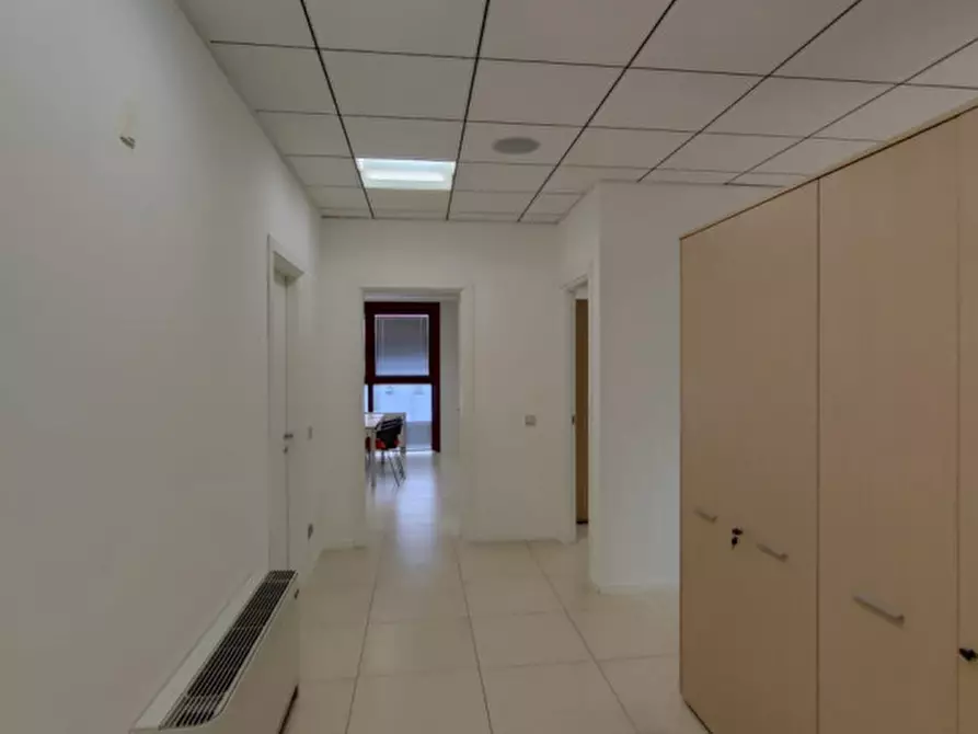 Immagine 21 di Ufficio in affitto  in via sottosengia a Sant'ambrogio Di Valpolicella