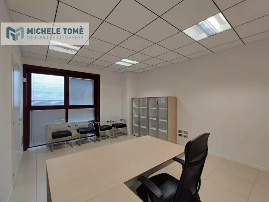 Immagine 23 di Ufficio in affitto  in via sottosengia a Sant'ambrogio Di Valpolicella