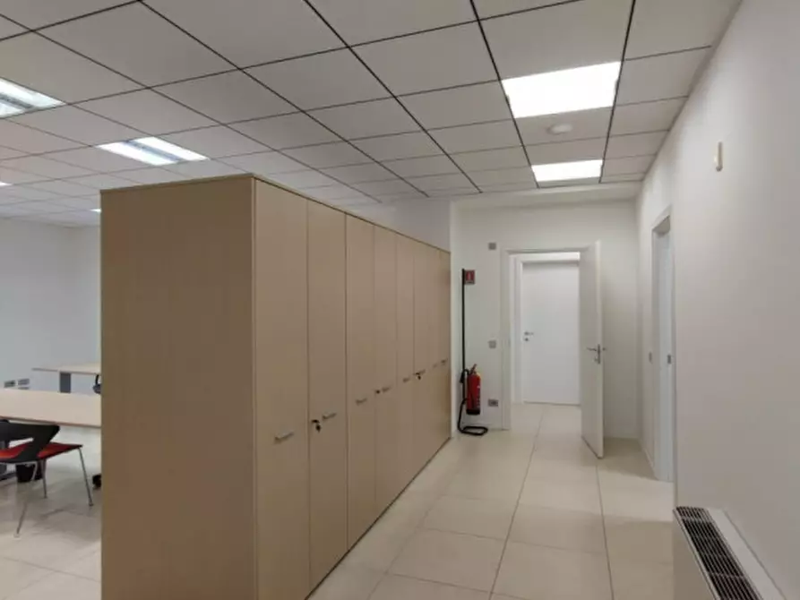 Immagine 27 di Ufficio in affitto  in via sottosengia a Sant'ambrogio Di Valpolicella