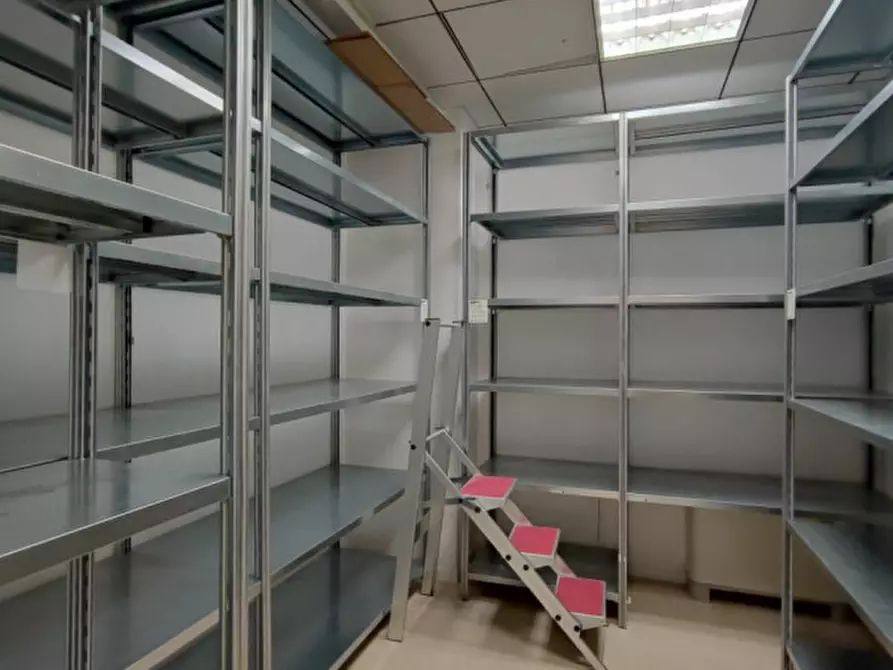 Immagine 31 di Ufficio in affitto  in via sottosengia a Sant'ambrogio Di Valpolicella