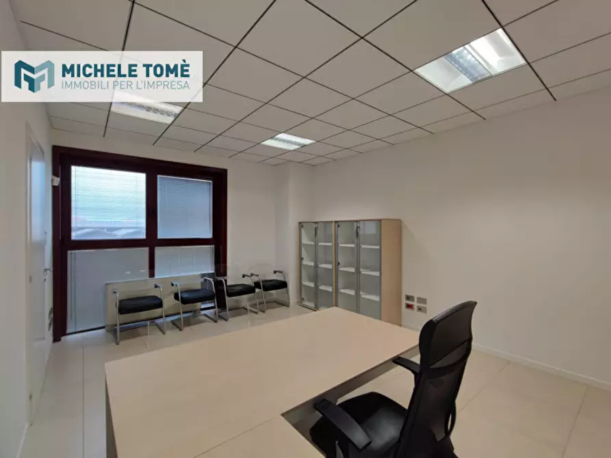 Immagine 34 di Ufficio in affitto  in via sottosengia a Sant'ambrogio Di Valpolicella