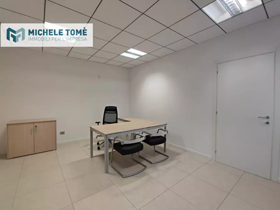 Immagine 36 di Ufficio in affitto  in via sottosengia a Sant'ambrogio Di Valpolicella