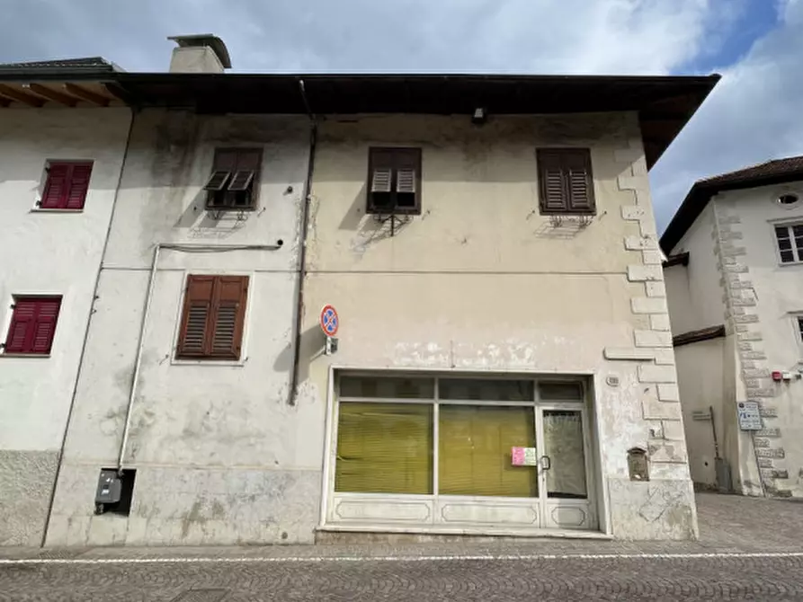 Immagine 4 di Palazzo in vendita  in Piazza Cesare Battisti a Salorno .Salurn.