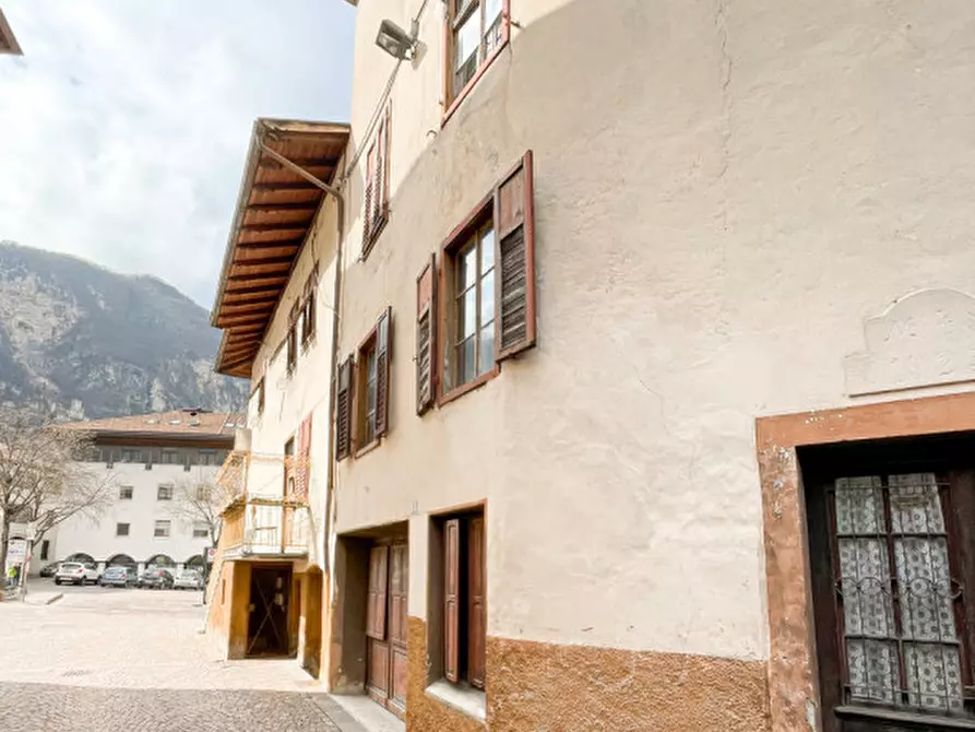 Immagine 6 di Palazzo in vendita  in Piazza Cesare Battisti a Salorno .Salurn.