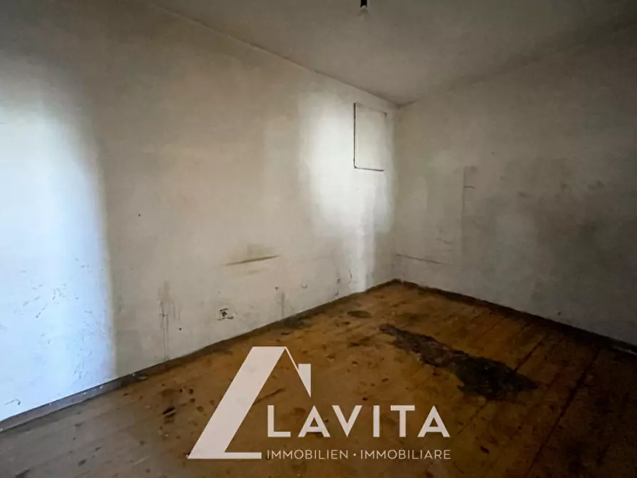 Immagine 11 di Palazzo in vendita  in Piazza Cesare Battisti a Salorno .Salurn.