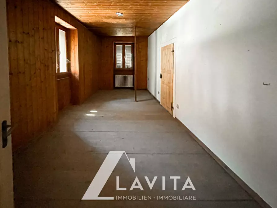 Immagine 12 di Palazzo in vendita  in Piazza Cesare Battisti a Salorno .Salurn.