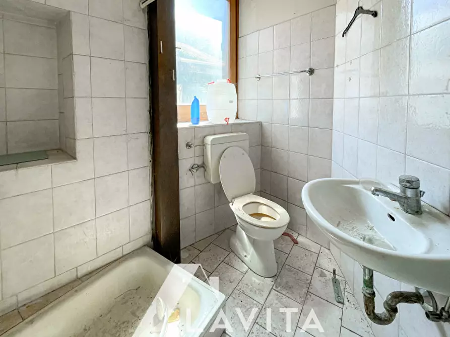 Immagine 17 di Palazzo in vendita  in Piazza Cesare Battisti a Salorno .Salurn.