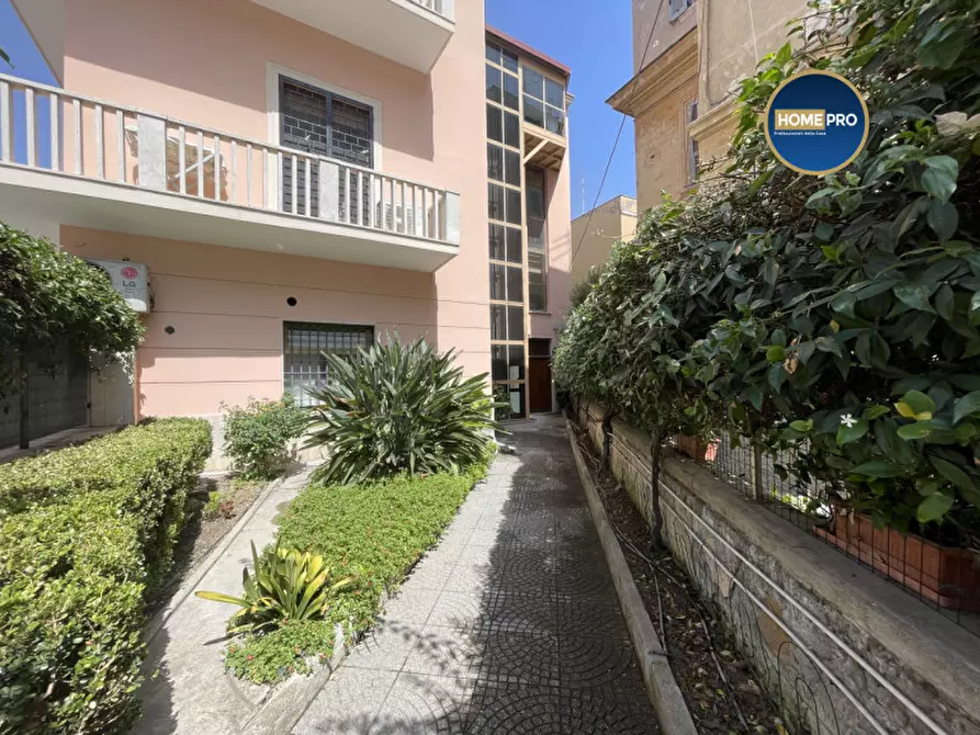Immagine 1 di Appartamento in vendita  in via Leonardo a Civitavecchia