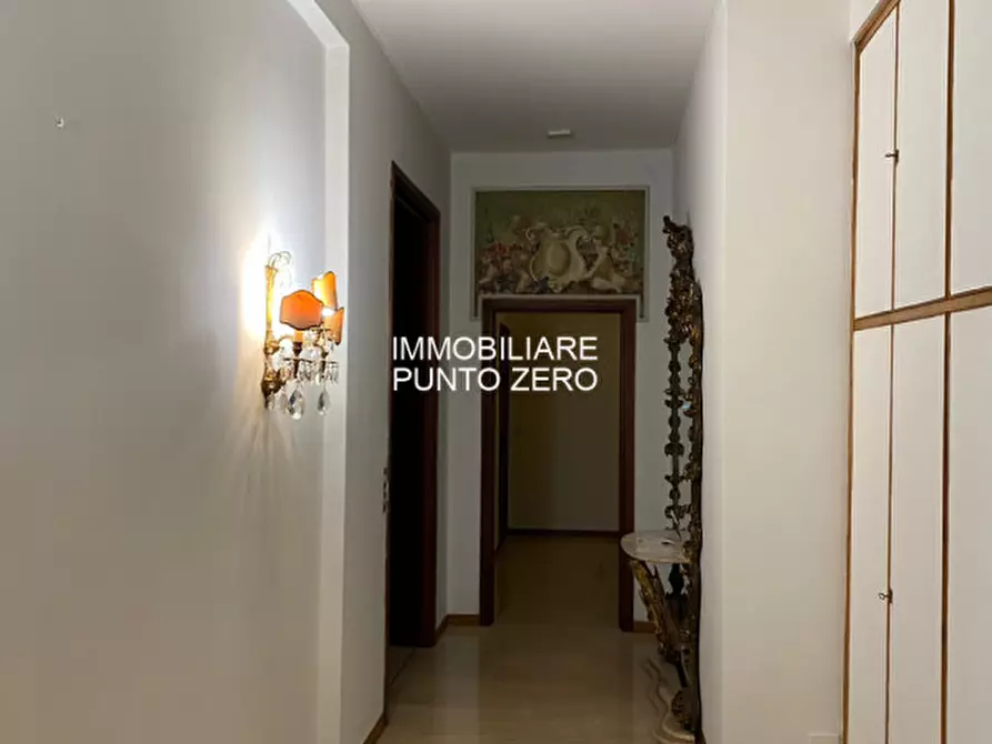 Immagine 1 di Appartamento in vendita  in Viale Italo e Cleofonte Campanini a Parma