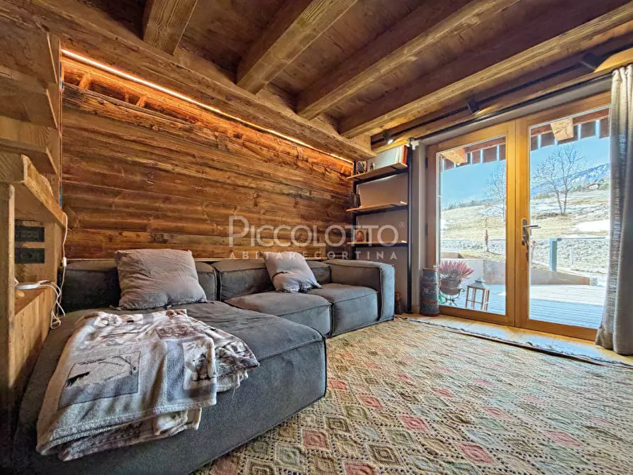 Immagine 2 di Appartamento in vendita  in via Ronco a Cortina D'ampezzo