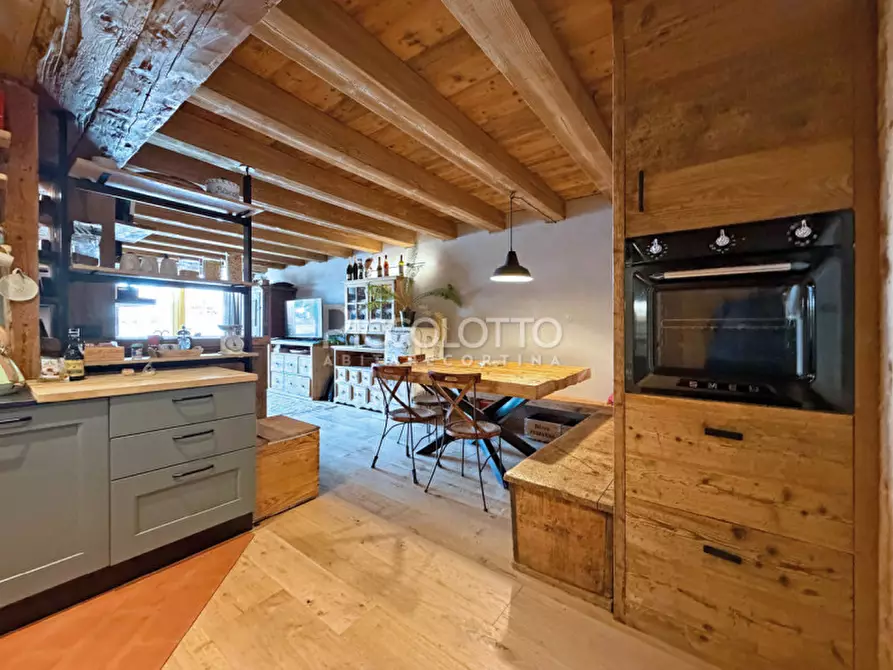Immagine 7 di Appartamento in vendita  in via Ronco a Cortina D'ampezzo