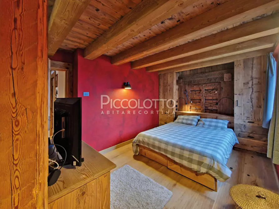 Immagine 10 di Appartamento in vendita  in via Ronco a Cortina D'ampezzo