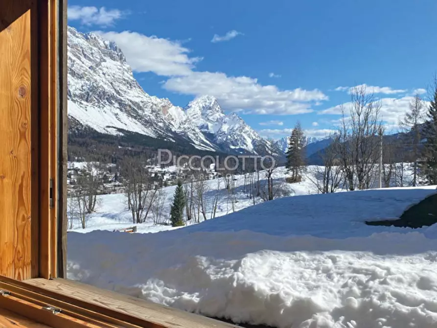 Immagine 11 di Appartamento in vendita  in via Ronco a Cortina D'ampezzo