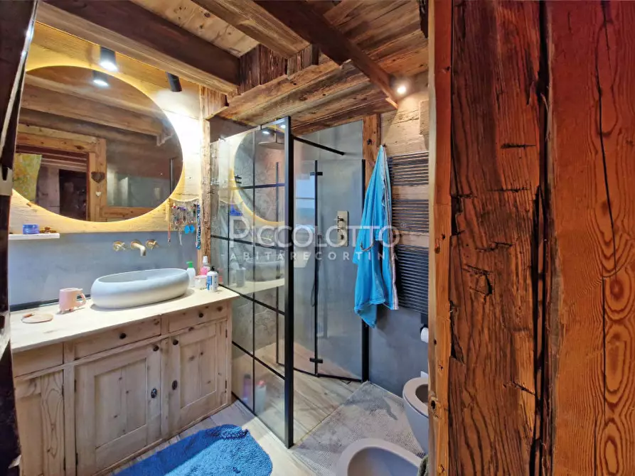 Immagine 12 di Appartamento in vendita  in via Ronco a Cortina D'ampezzo