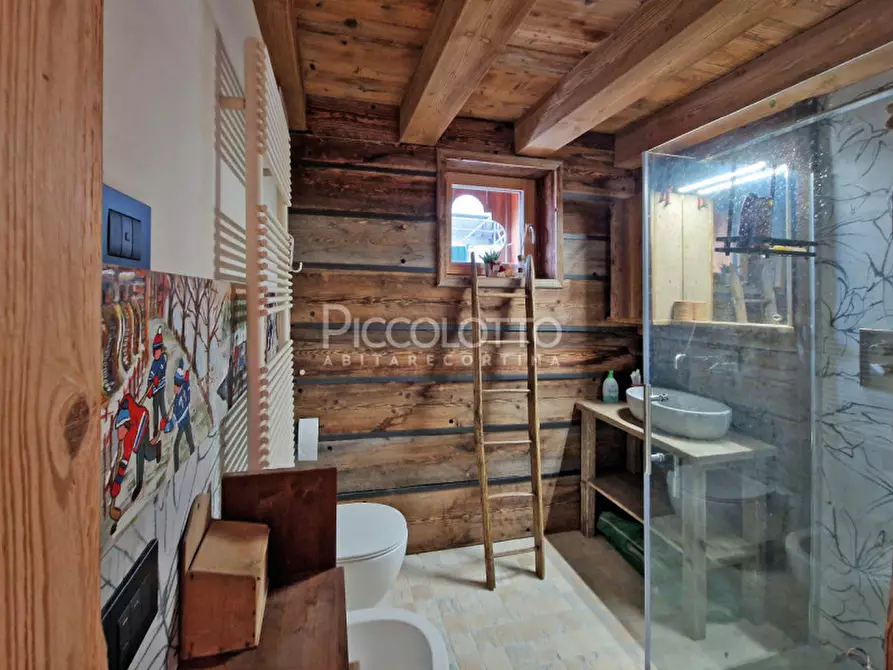 Immagine 14 di Appartamento in vendita  in via Ronco a Cortina D'ampezzo