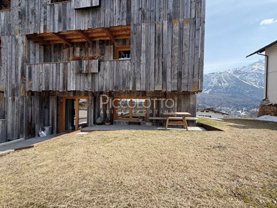 Immagine 16 di Appartamento in vendita  in via Ronco a Cortina D'ampezzo