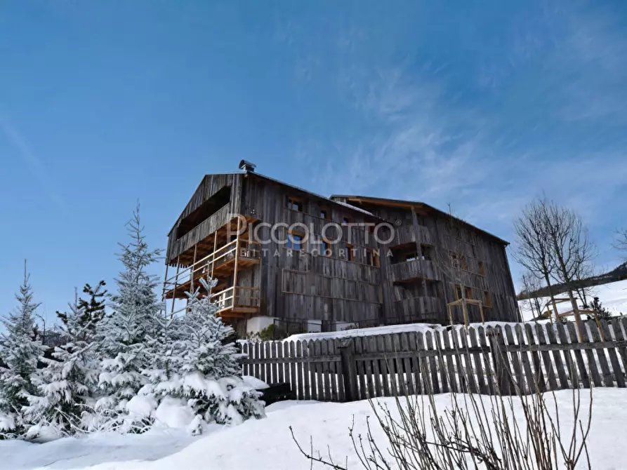 Immagine 18 di Appartamento in vendita  in via Ronco a Cortina D'ampezzo