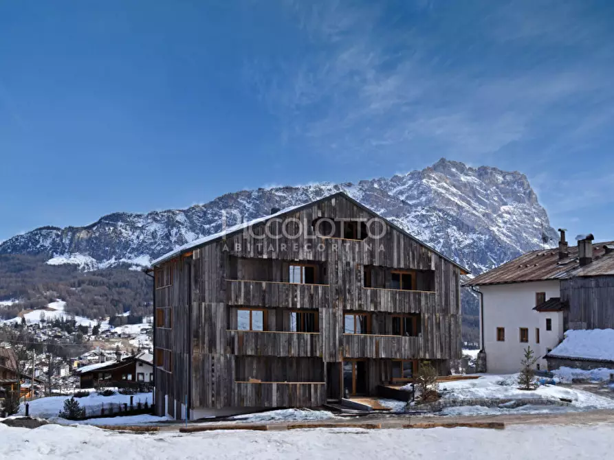 Immagine 19 di Appartamento in vendita  in via Ronco a Cortina D'ampezzo
