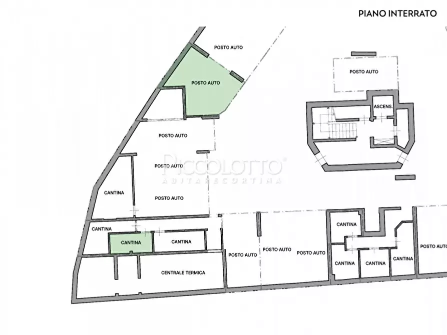 Immagine 27 di Appartamento in vendita  in via Ronco a Cortina D'ampezzo