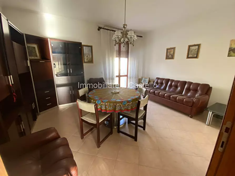 Immagine 2 di Casa indipendente in vendita  in Via Firenze a Castiglione Del Lago