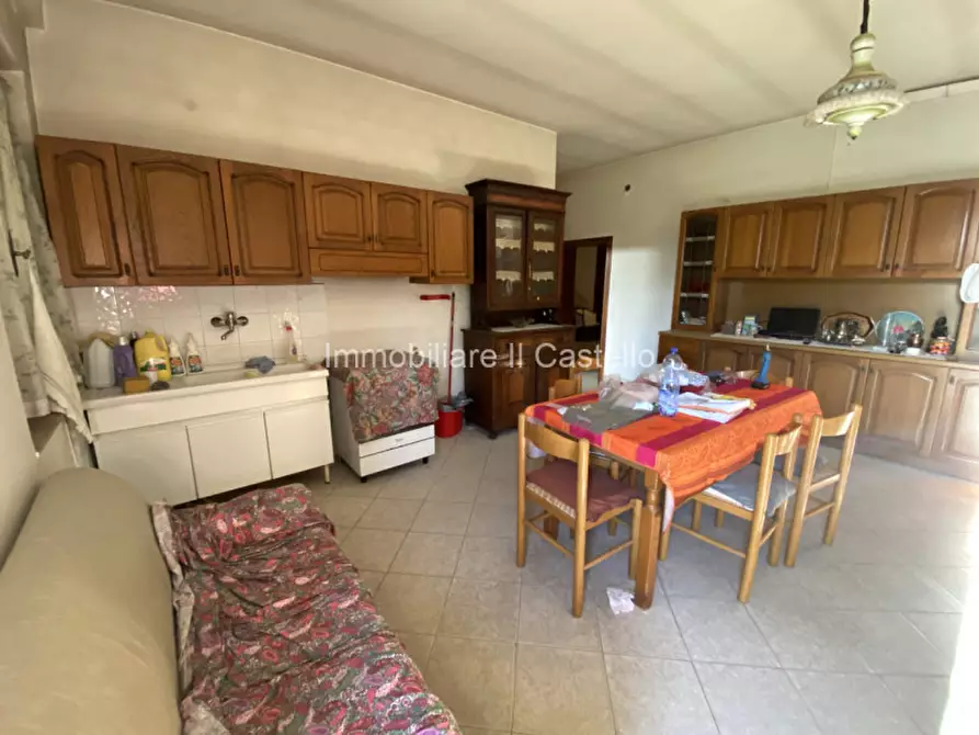 Immagine 18 di Casa indipendente in vendita  in Via Firenze a Castiglione Del Lago